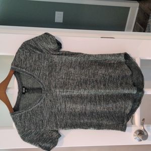 A.N.A Size L Green Tunic Shirt Short Sleeved Sweater